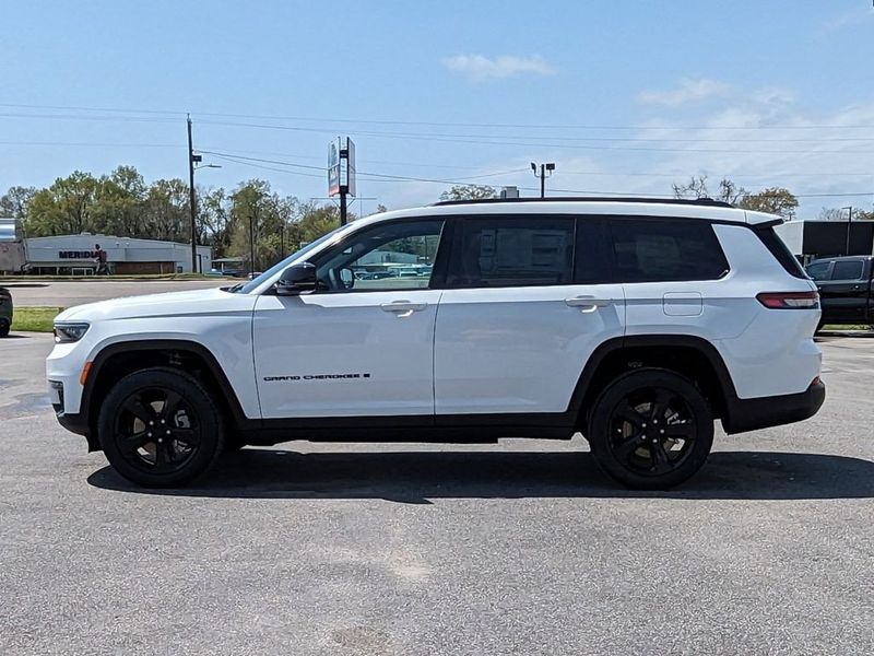 2024 Jeep Grand Cherokee L Limited 4x2Image 6