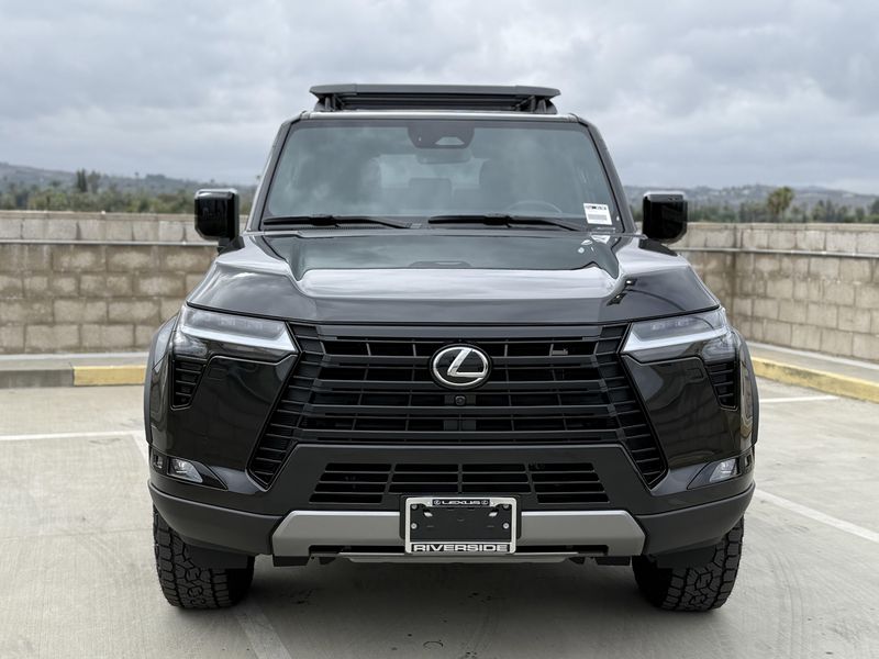 2025 Lexus GX Image 6