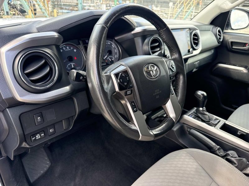 Used 2022 Toyota Tacoma SR5 Double Cab 5' Bed I4 AT (Natl)