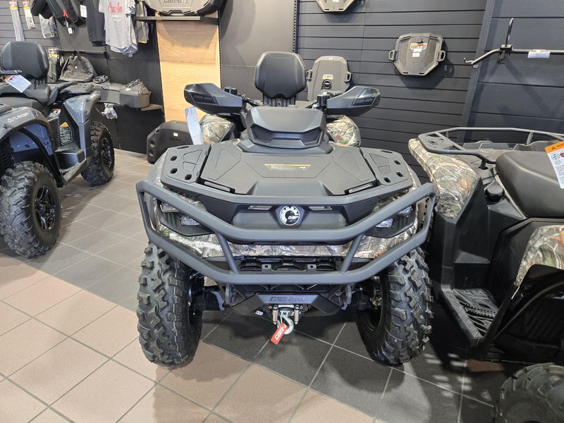 2025 CAN-AM OUTLANDER MAX XT 1000 WILDLAND CAMO  in a WILDLAND CAMO exterior color. Family PowerSports (877) 886-1997 familypowersports.com 