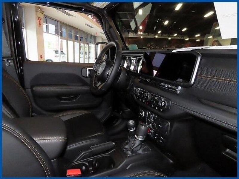 2025 Jeep Wrangler Rubicon 392Image 8