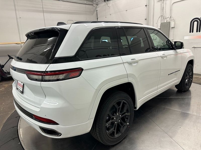 2024 Jeep Grand Cherokee Anniversary Edition 4xe in a Bright White Clear Coat exterior color and Global Blackinterior. Marina Auto Group (855) 564-8688 marinaautogroup.com 