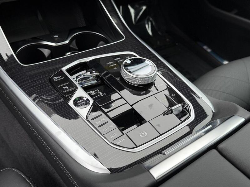 2026 BMW X7 xDrive40iImage 25