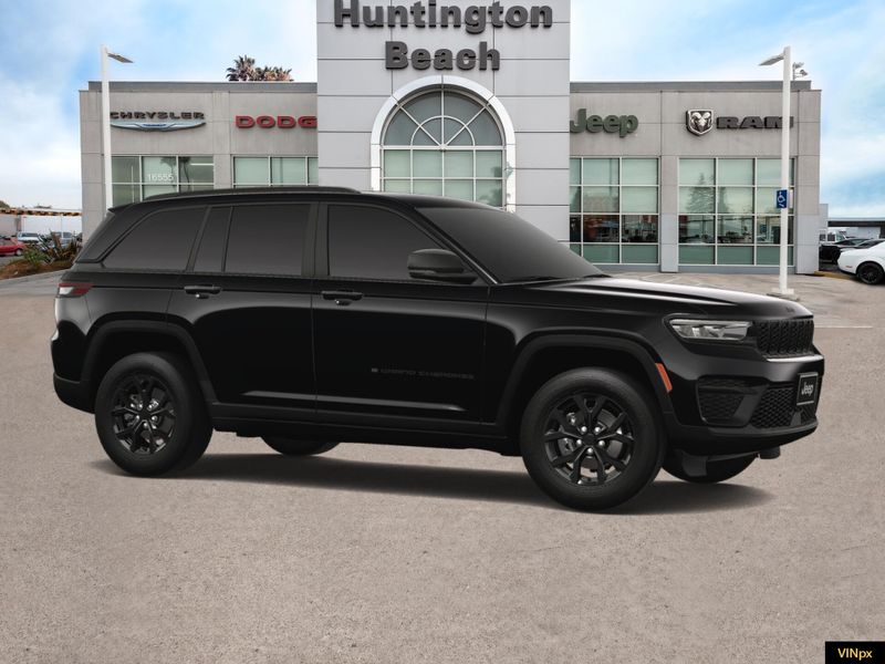 2025 Jeep Grand Cherokee Altitude 4x2Image 10