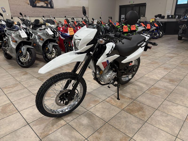 New 2025 Honda XR150L Image 13