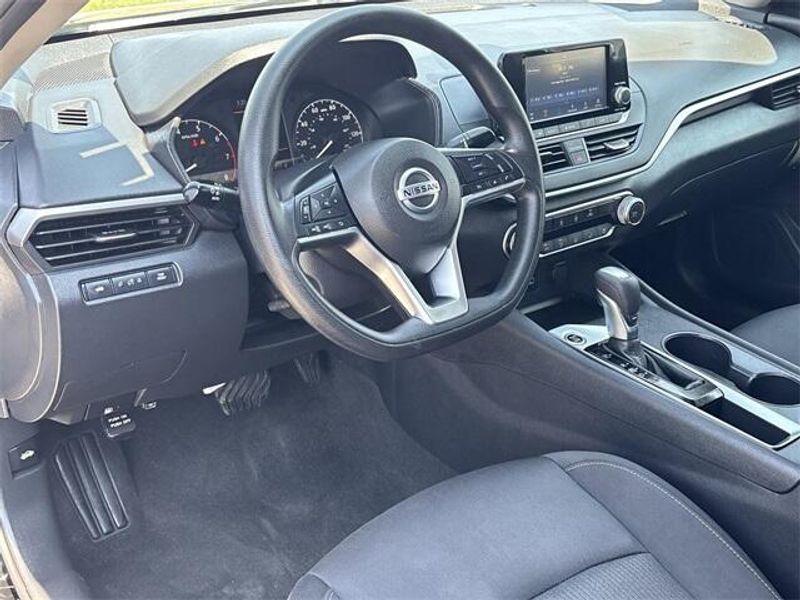 Used 2022 Nissan Altima 2.5 SImage 17