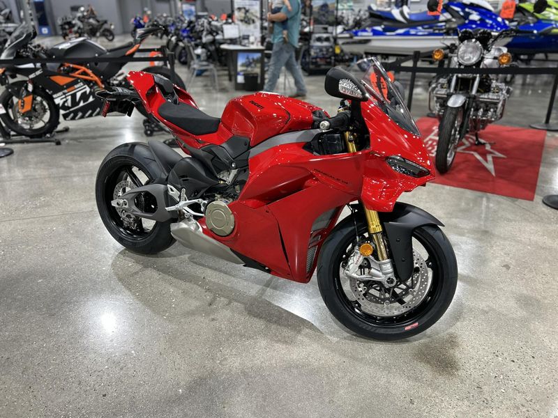 New 2025 Ducati PANIGALE V4 S Image 20