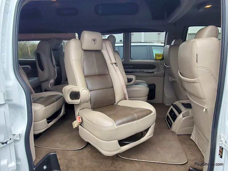 2019 GMC Savana 2500 Image 14