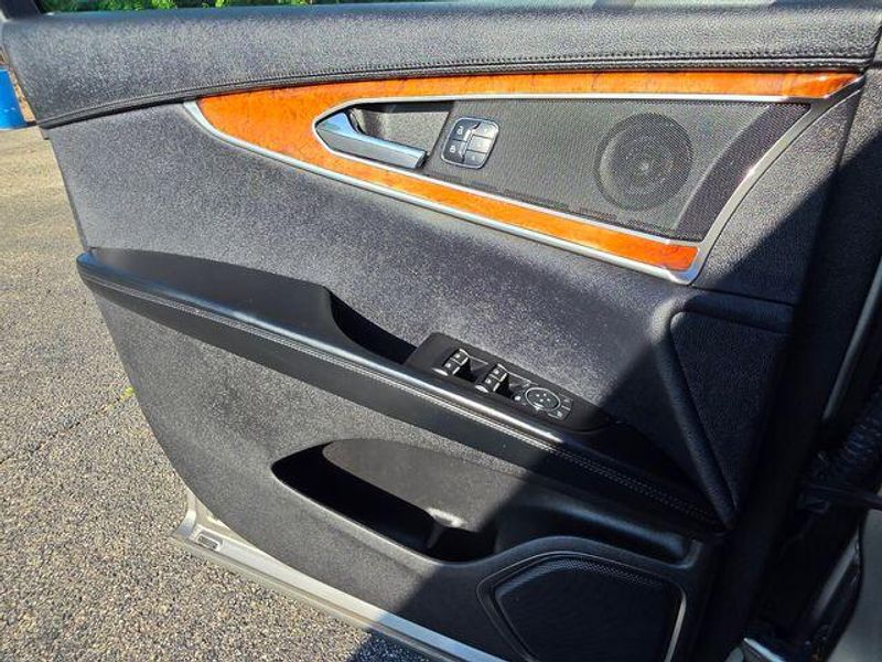 Used 2017 Lincoln MKX SelectImage 31