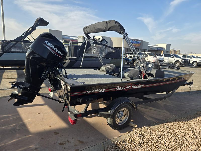 USED 2020 TRACKER BASS CLASSIC LIMITED Image 4