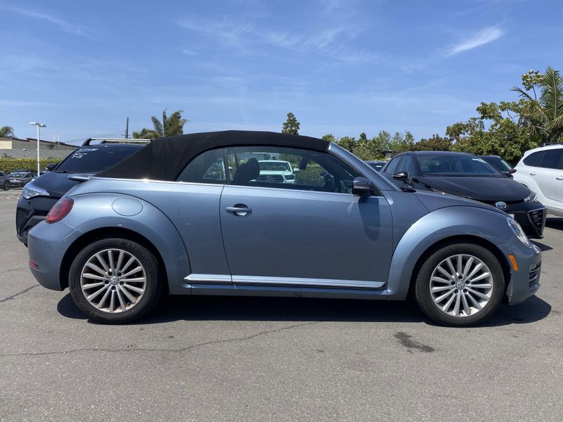 2019 Volkswagen Beetle Convertible 2.0T Final Edition SEImage 2