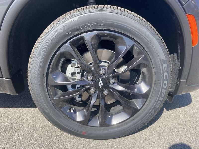 2025 Dodge Durango GT photo 8
