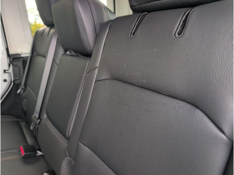 New 2026 Jeep Wrangler 4-door SaharaImage 33