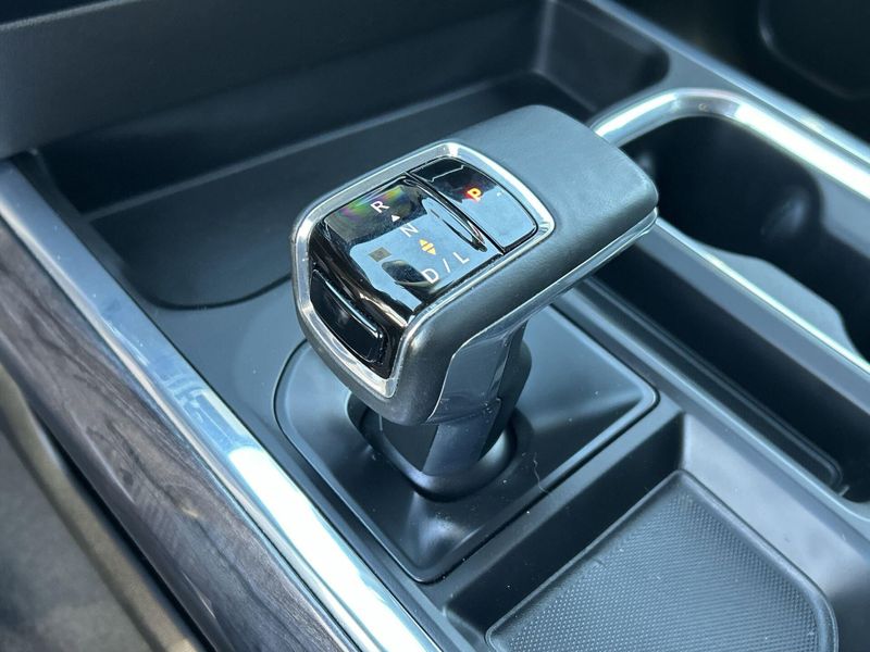 Used 2025 Chevrolet Silverado 1500 LTZImage 17