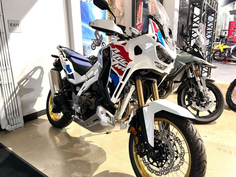 New 2026 Honda AFRICA TWIN DCT Image 17