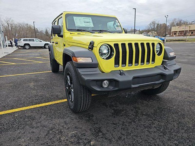 2023 Jeep Wrangler Unlimited Sport Altitude photo 4