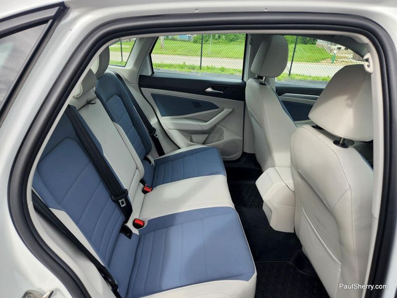 Used 2025 Volkswagen Jetta SE