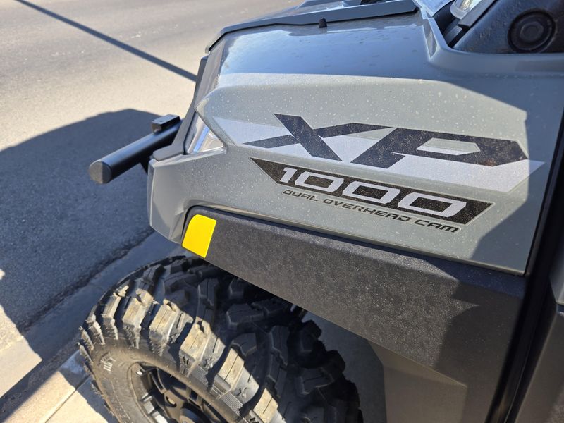 NEW 2027 POLARIS RANGER CREW XP 1000 CAB Image 5