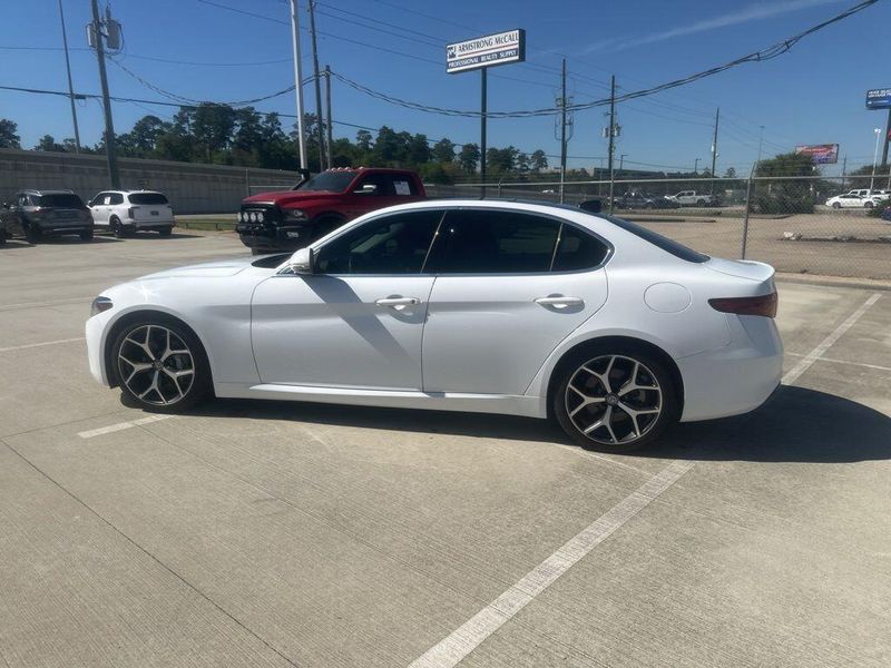 Used 2019 Alfa Romeo Giulia TiImage 8
