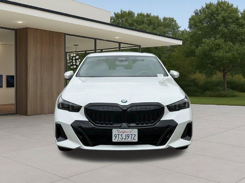 Used 2026 BMW 5 Series 530i xDriveImage 4