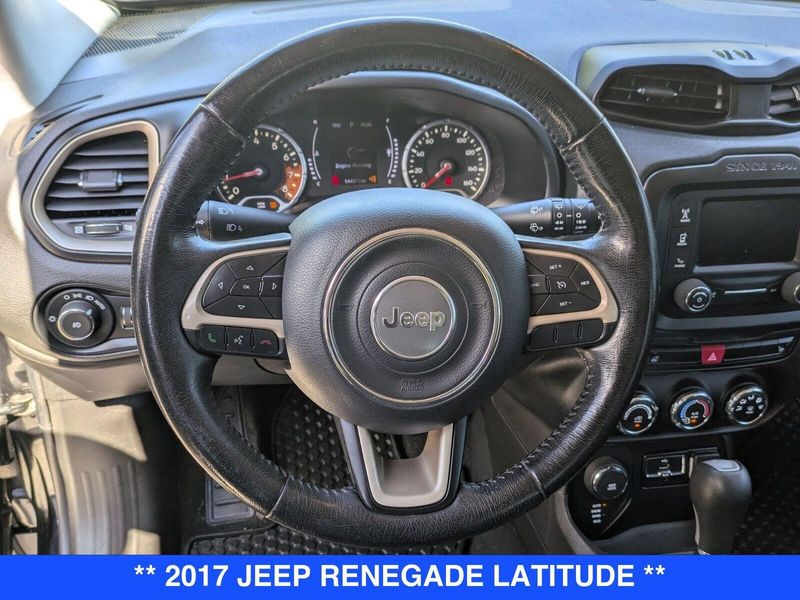 2017 Jeep Renegade Latitude North Edition photo 13