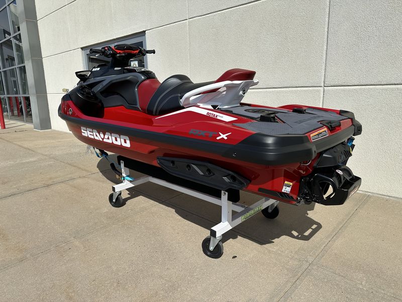 2024 SEA DOO RXT X 325 AUDIO Image 5