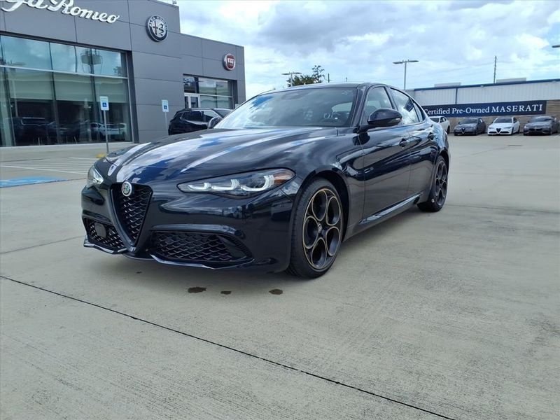 New 2025 Alfa Romeo Giulia Intensa RwdImage 2