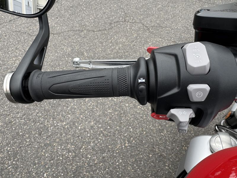 2023 Triumph Rocket III - GT Chrome Edition - DIABLO RED 