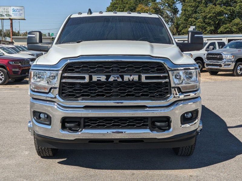 2024 RAM 3500 Chassis TradesmanImage 8