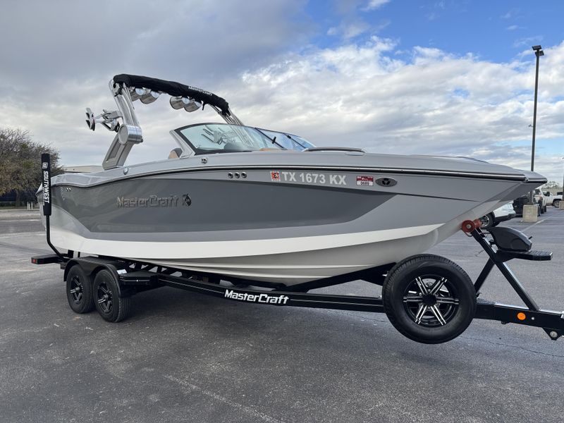 2023 MASTERCRAFT X24 Image 7