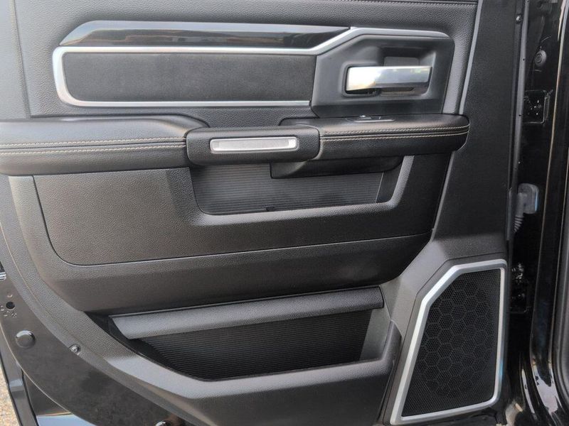 2019 RAM 2500 LaramieImage 34