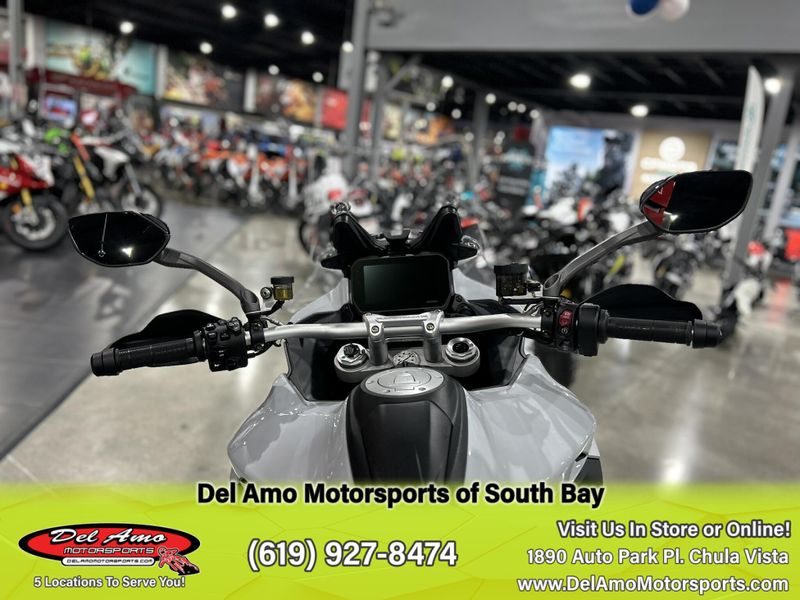 2024 Ducati MULTISTRADA V4 S TRAVEL & RADAR SPOKED WHEELS Image 5