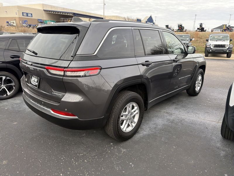 Used 2022 Jeep Grand Cherokee LaredoImage 7