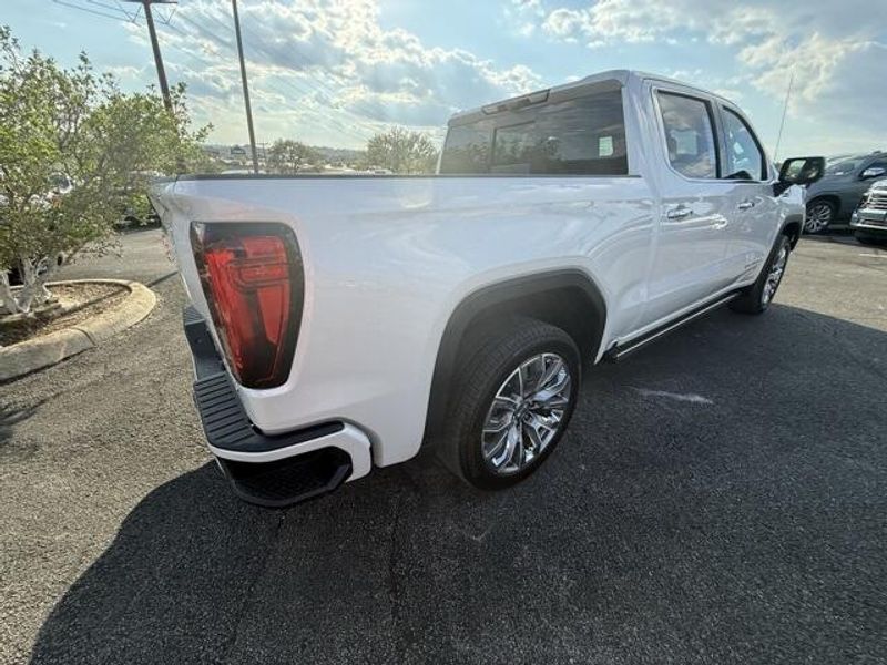 2024 Gmc Sierra 1500 Denali photo 16