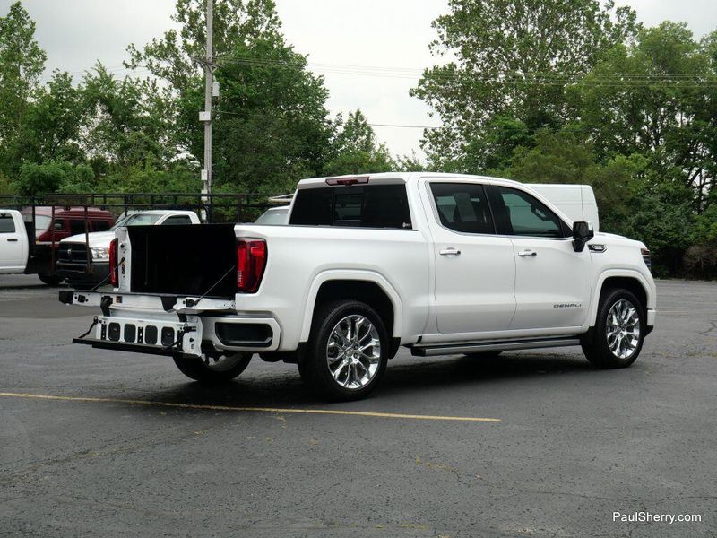 2023 GMC Sierra 1500 DenaliImage 12