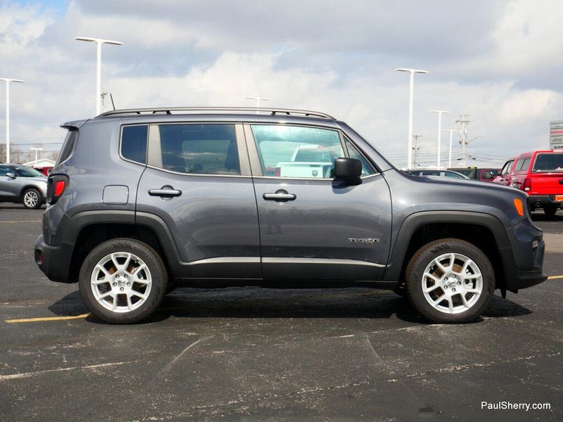 Used 2023 Jeep Renegade Latitude
