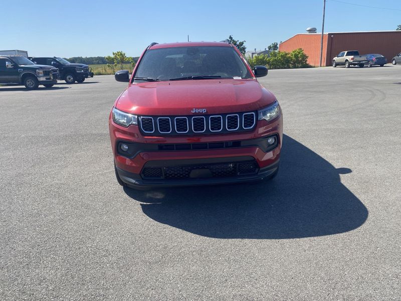 2025 Jeep Compass Latitude photo 2