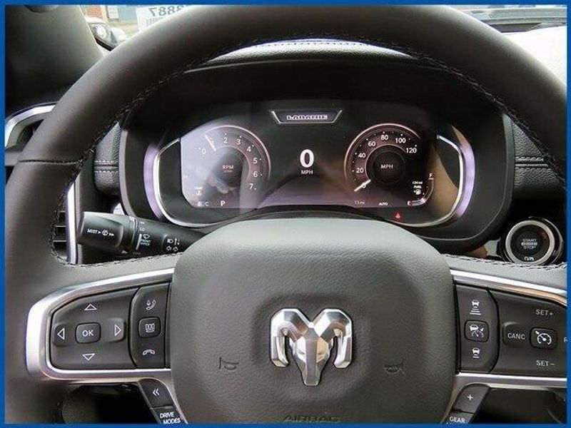 2025 RAM 1500 LaramieImage 14