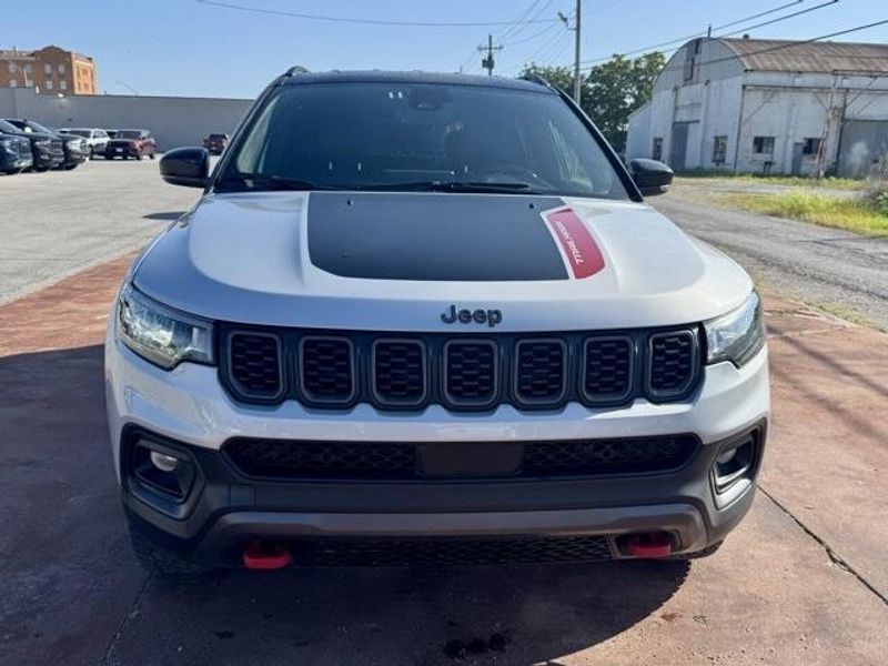 Used 2024 Jeep Compass TrailhawkImage 2