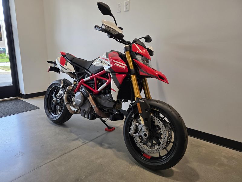 2025 Ducati Hypermotard 950 SP