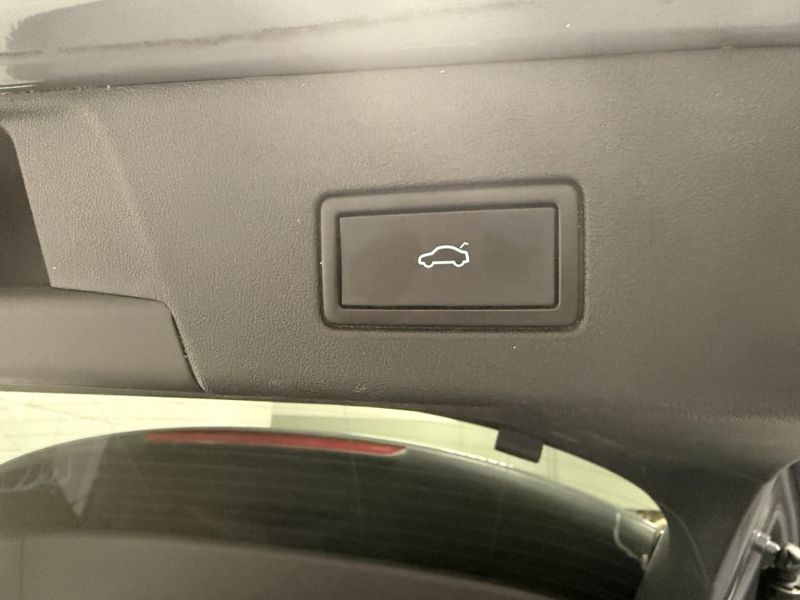 Used 2023 Volkswagen ID.4 S w/Glass RoofImage 13