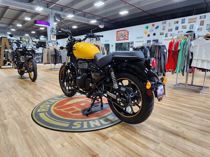 New 2024 Royal Enfield METEOR 350 Image 13
