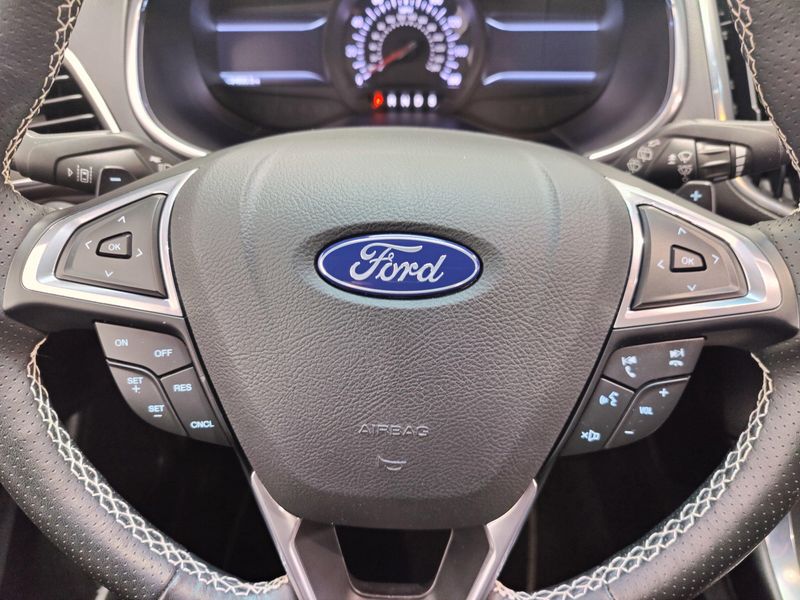 2019 Ford Edge ST AWDImage 31