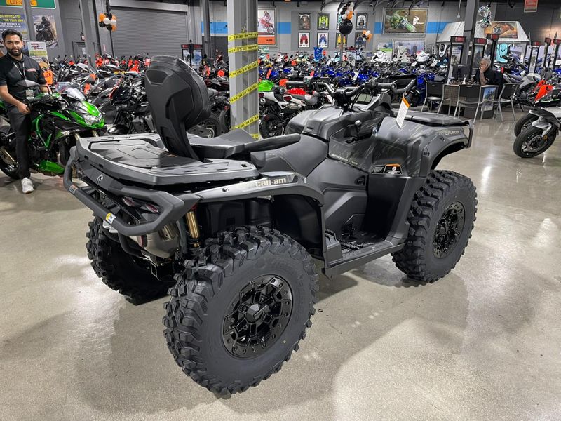 New 2026 Can-Am OUTLANDER MAX BACKCOUNTRY 1000R Image 3