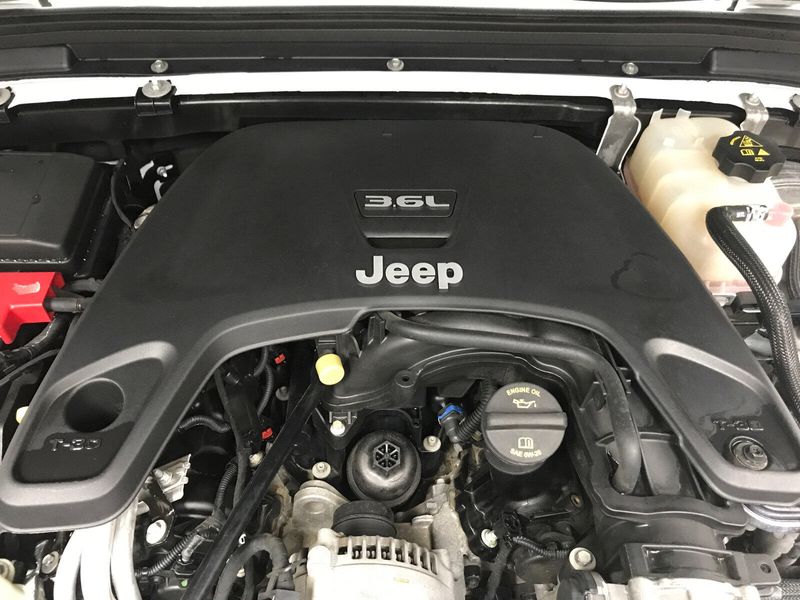 2019 Jeep Wrangler Unlimited SaharaImage 22