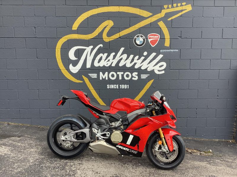 New 2026 Ducati PANIGALE V4S Corse 