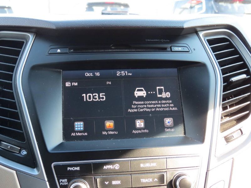 Used 2017 Hyundai Santa Fe Sport 2.4L AWD 4dr SUVImage 18