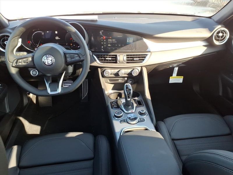 New 2026 Alfa Romeo Giulia VeloceImage 12