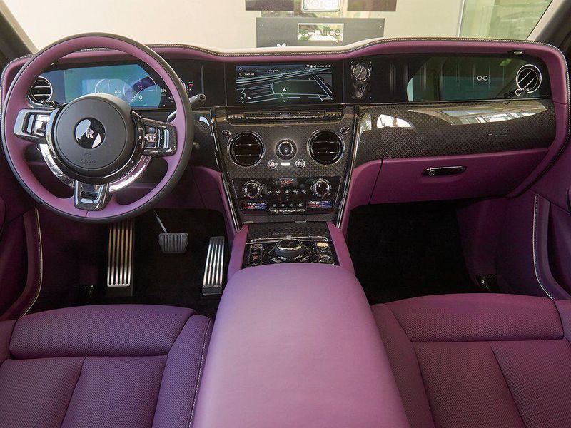 New 2026 Rolls-Royce Cullinan Black BadgeImage 4