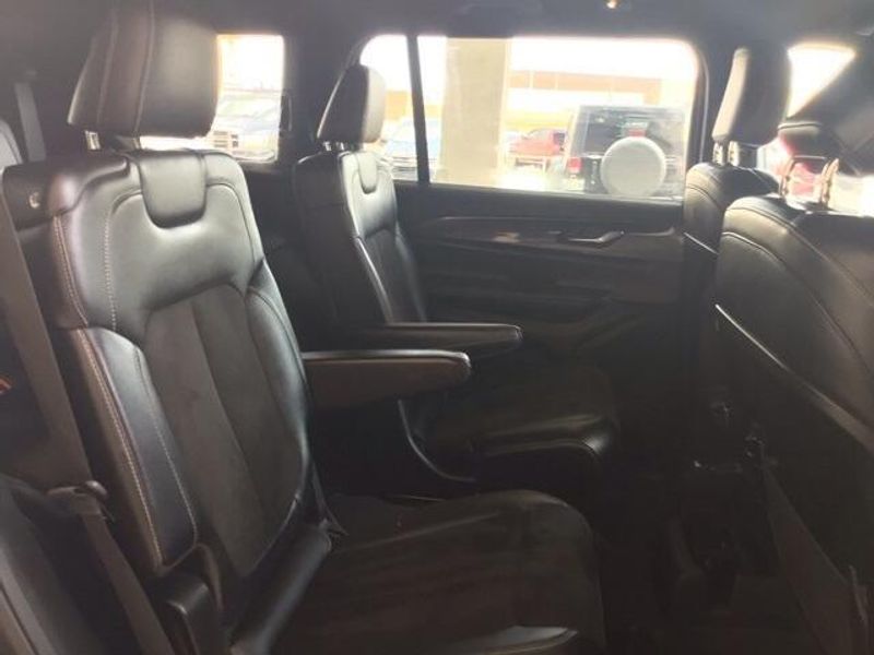 Used 2023 Jeep Grand Cherokee L AltitudeImage 15